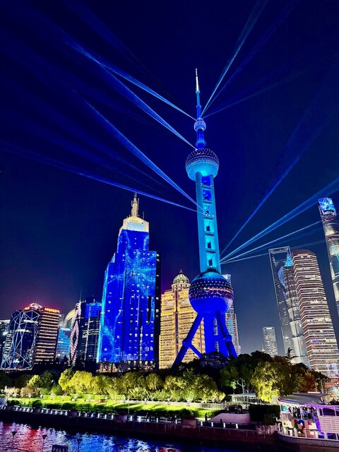 Shanghai skyline (Pearl Tower)